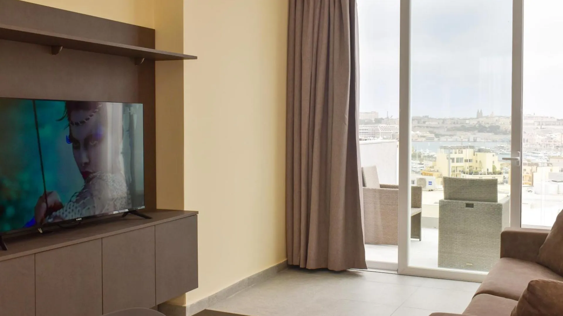 51Hh Apartments Gzira Malta
